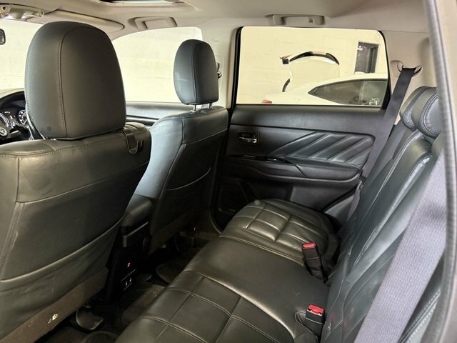 Mitsubishi Outlander 2.0 Phev 4Hs 200 Bhp Black #45