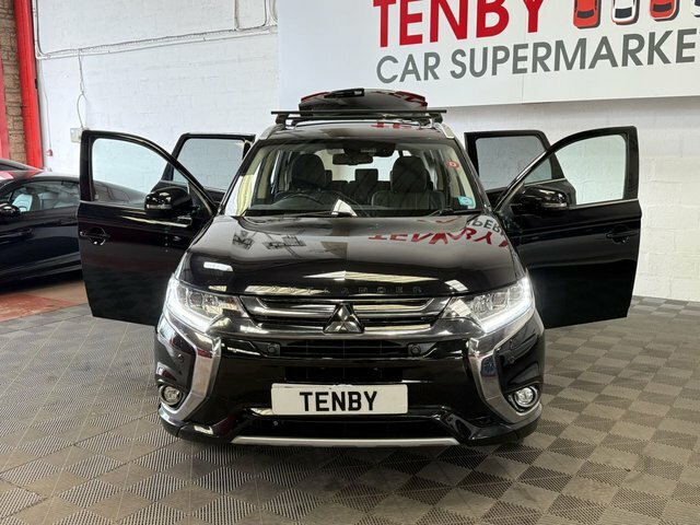 Mitsubishi Outlander 2.0 Phev 4Hs 200 Bhp Black #9