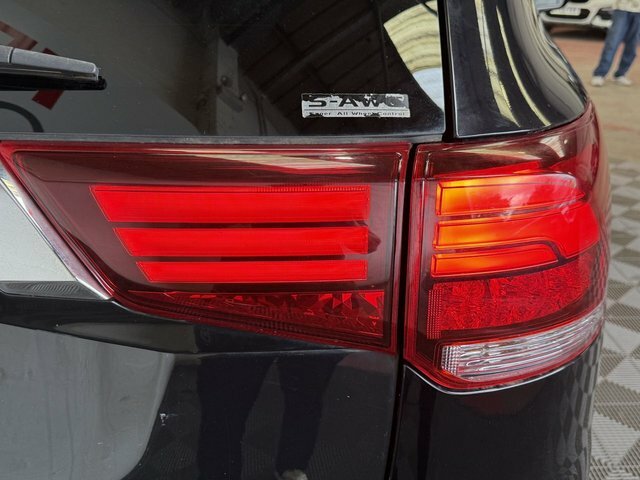 Mitsubishi Outlander 2.0 Phev 4Hs 200 Bhp Black #23
