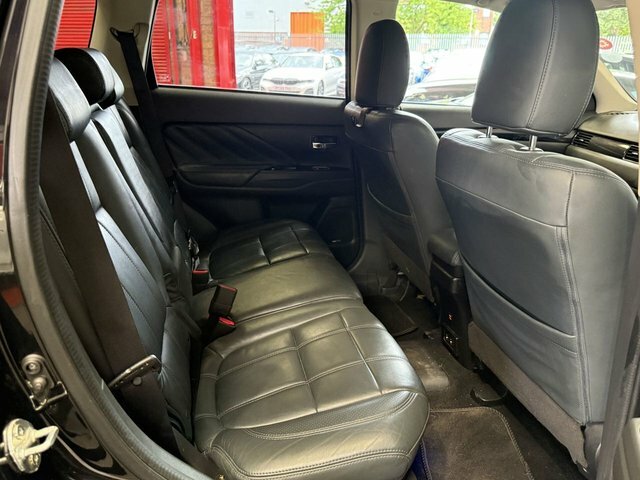 Mitsubishi Outlander 2.0 Phev 4Hs 200 Bhp Black #47