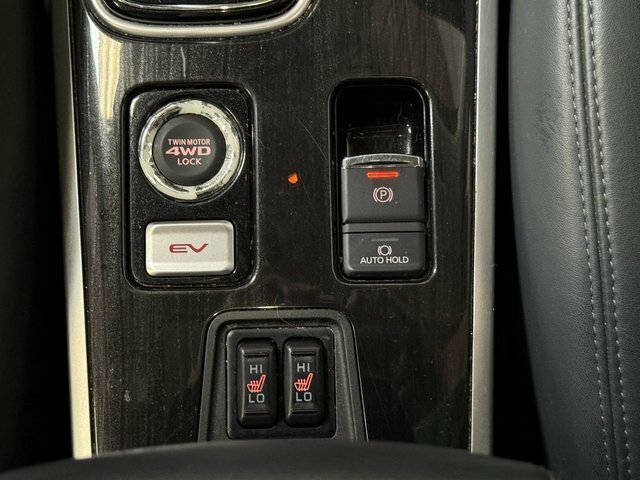 Mitsubishi Outlander 2.0 Phev 4Hs 200 Bhp Black #40