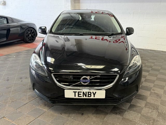 Volvo V40 D3 Se Lux Nav Black