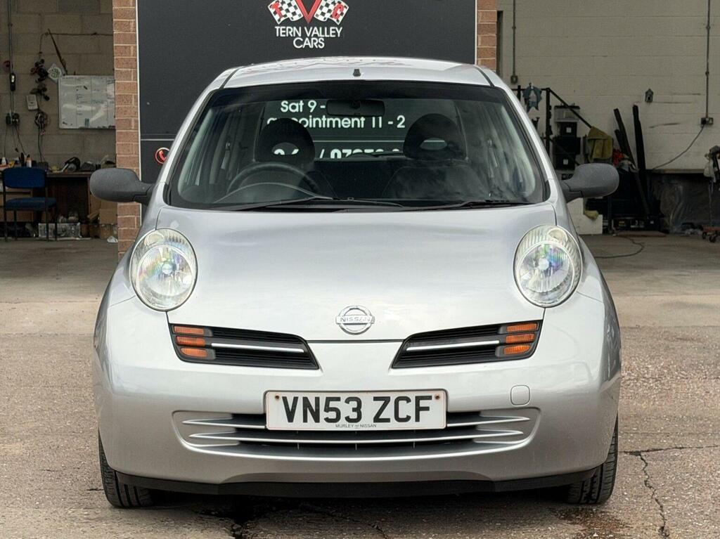 Nissan Micra 1.0 E Silver #2