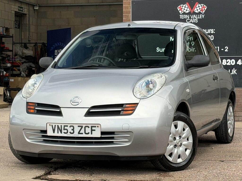 Nissan Micra 1.0 E Silver #3