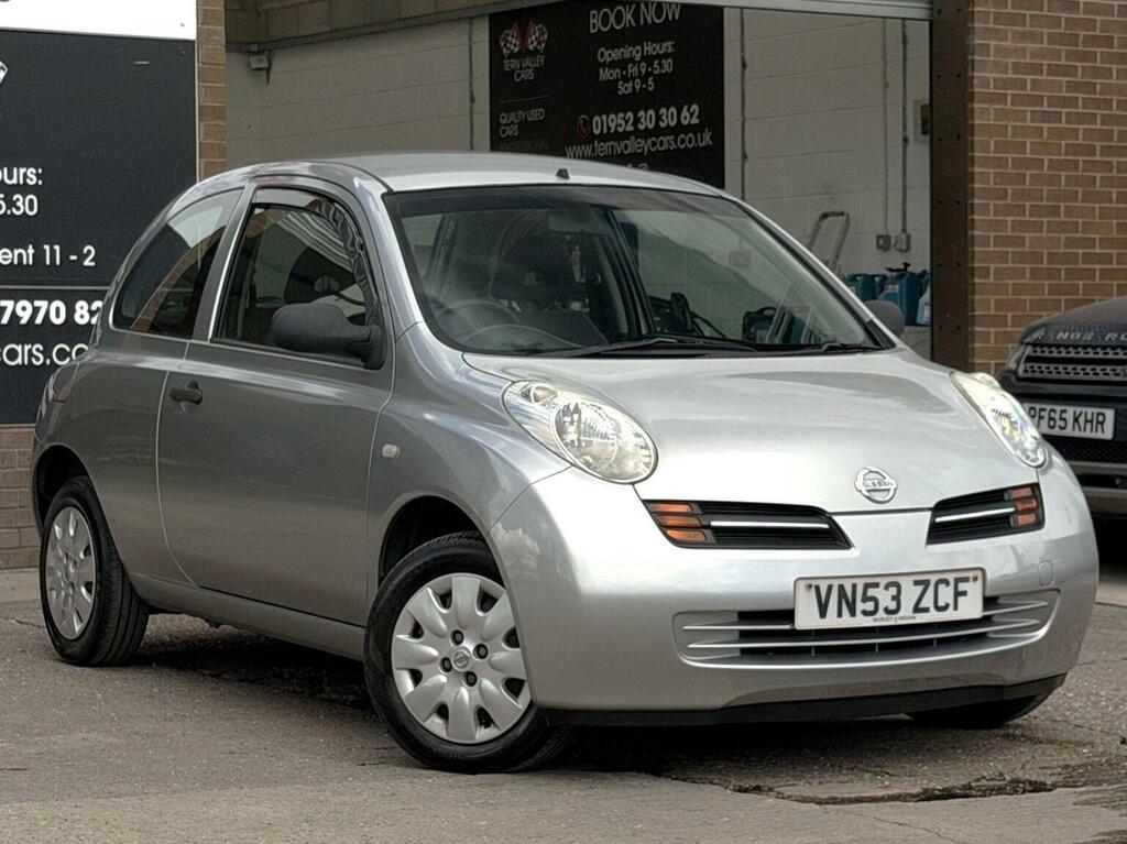 Nissan Micra 1.0 E Silver #4
