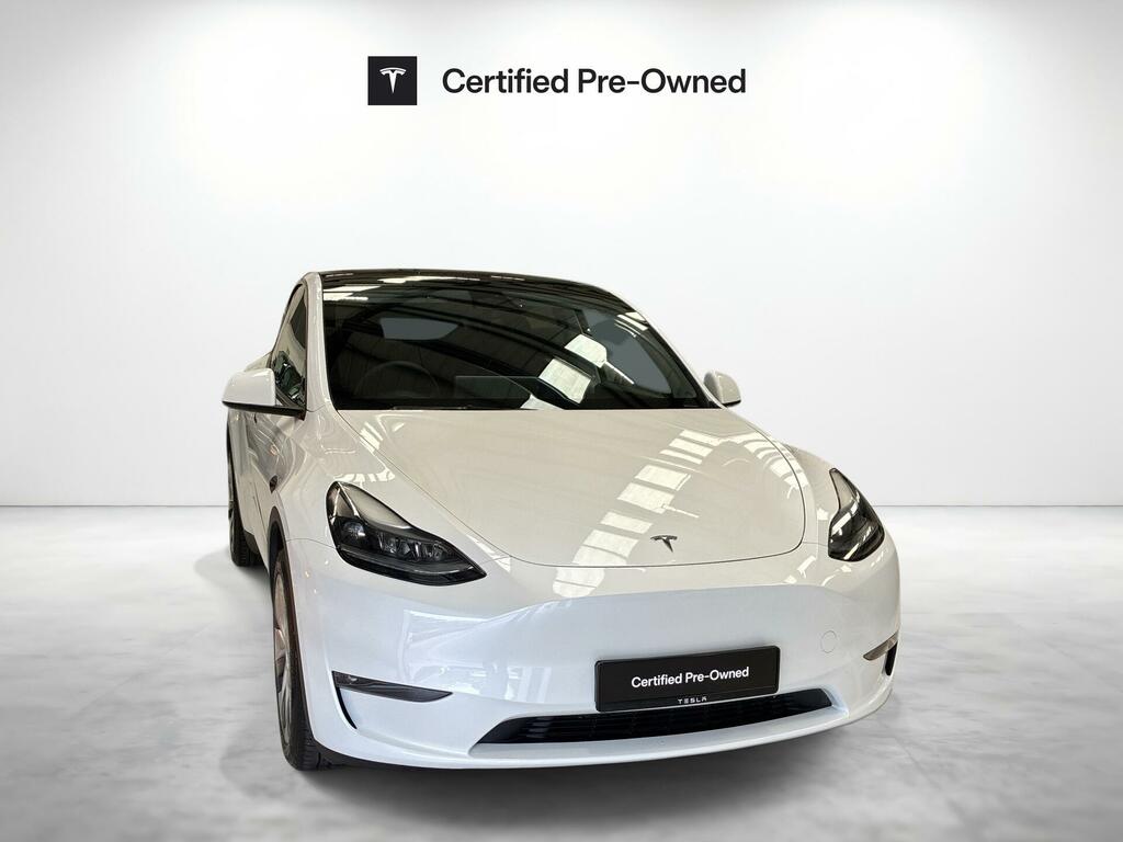 Tesla Model Y Dual Motor Long Range 4Wde White