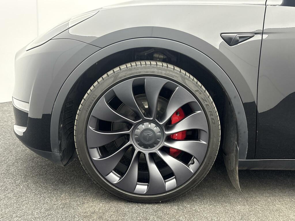 Tesla Model Y Performance Black #4