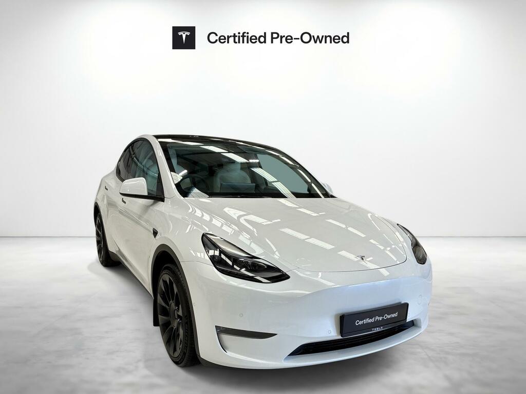 Tesla Model Y Dual Motor Long Range 4Wde White