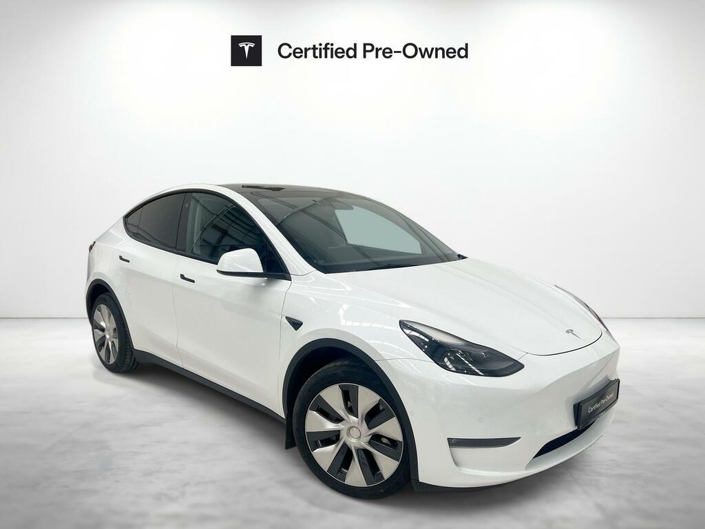 Tesla Model Y Dual Motor Long Range 4Wde White