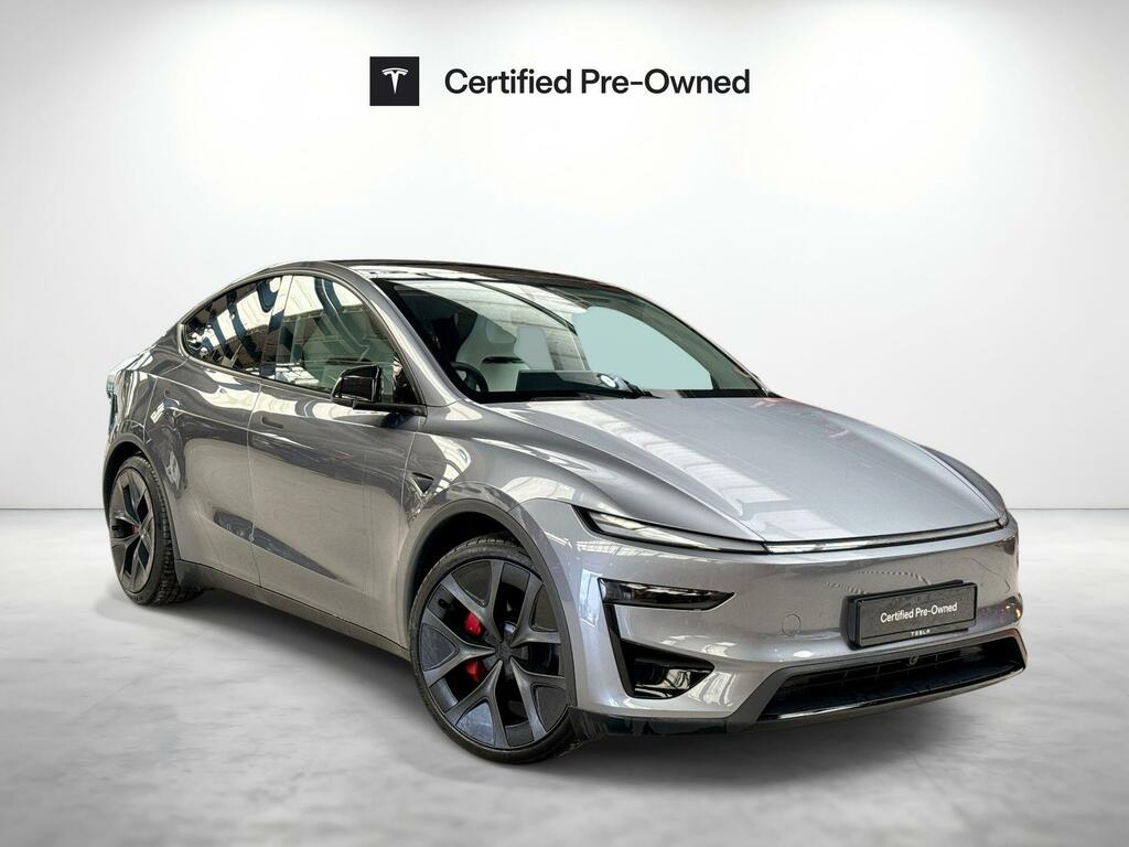 Tesla Model Y Dual Motor Performance 4Wde Silver
