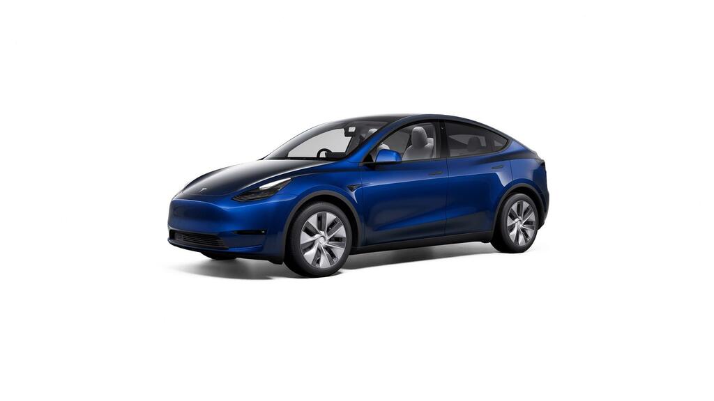 Tesla Model Y Long Range Blue