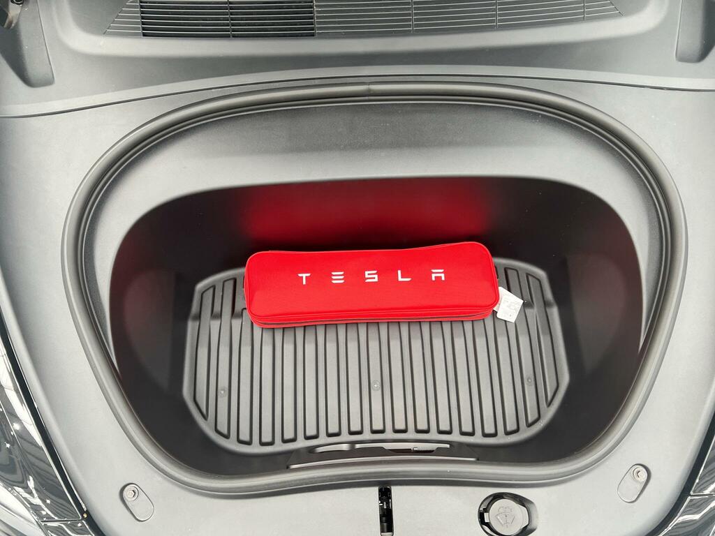 Tesla Model 3 Saloon Grey #11