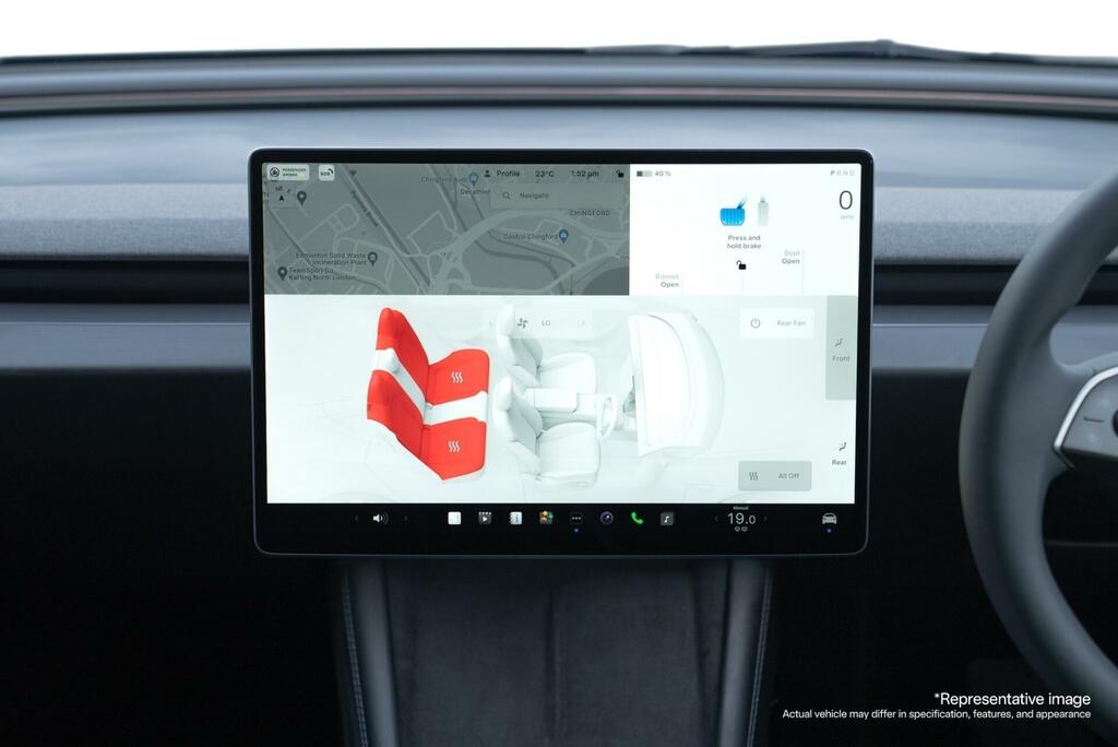 Tesla Model 3 Saloon Grey #18