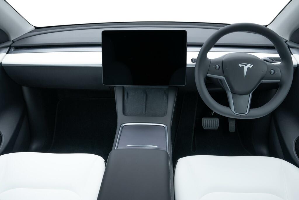 Tesla Model Y Suv Rwd 346 Ps Black #18