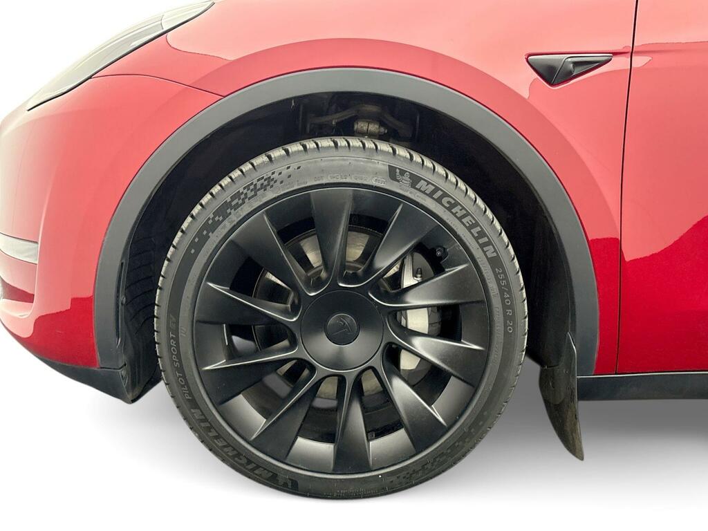 Tesla Model Y Long Range Red #5