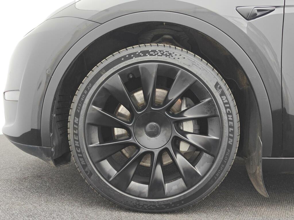 Tesla Model Y Long Range Black #4