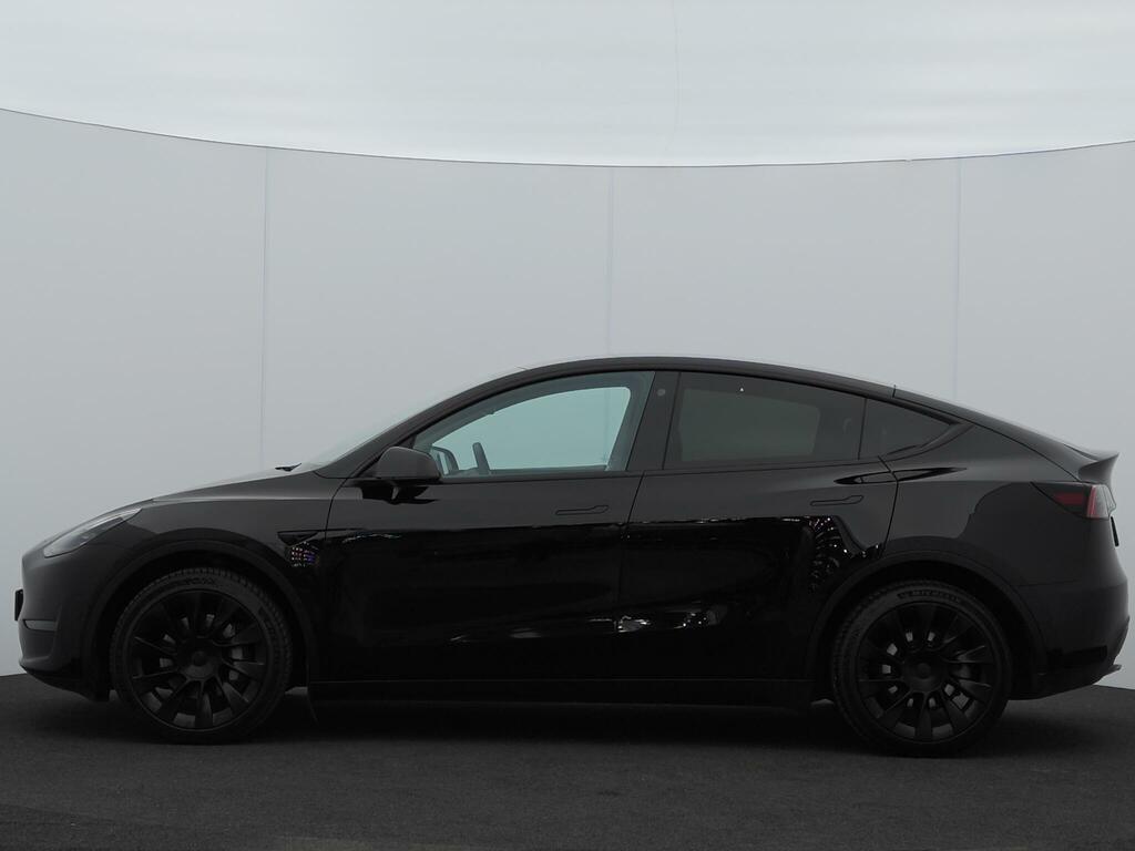 Tesla Model Y Long Range Black #6