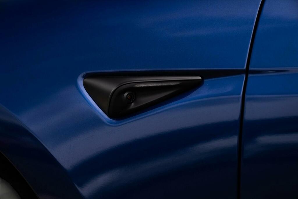 Tesla Model Y Long Range Blue #4