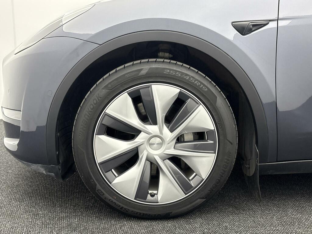 Tesla Model Y Long Range Silver #5