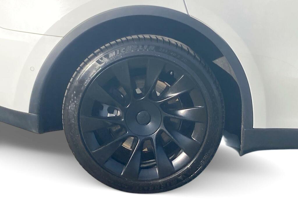 Tesla Model Y Y Base White #40