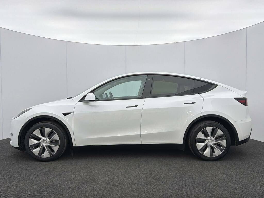 Tesla Model Y Long Range White #6