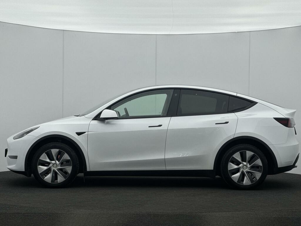 Tesla Model Y Long Range White #6