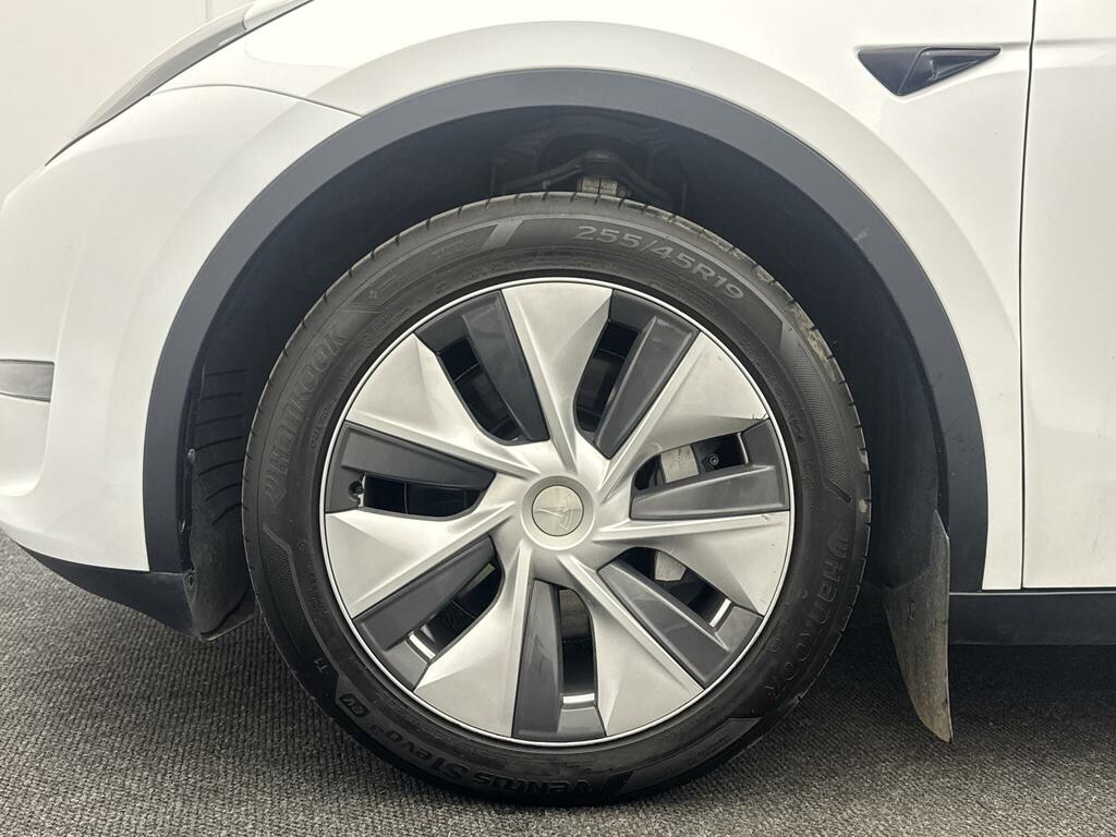 Tesla Model Y Long Range White #4