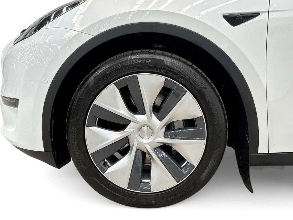 Tesla Model Y Long Range White #5