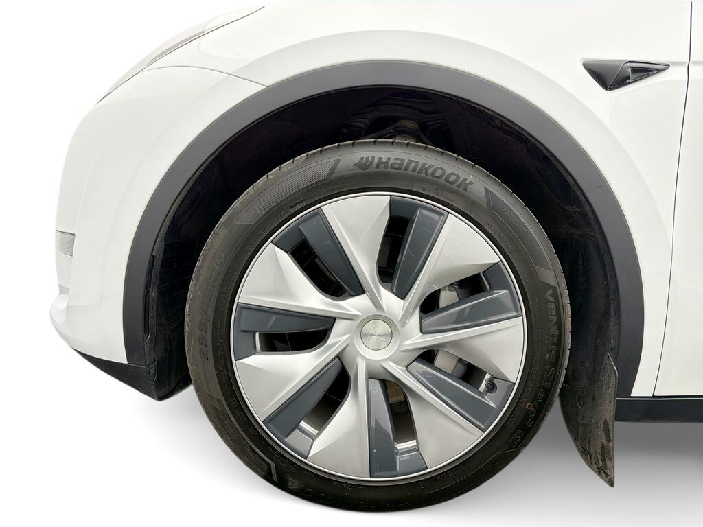 Tesla Model Y Long Range White #4