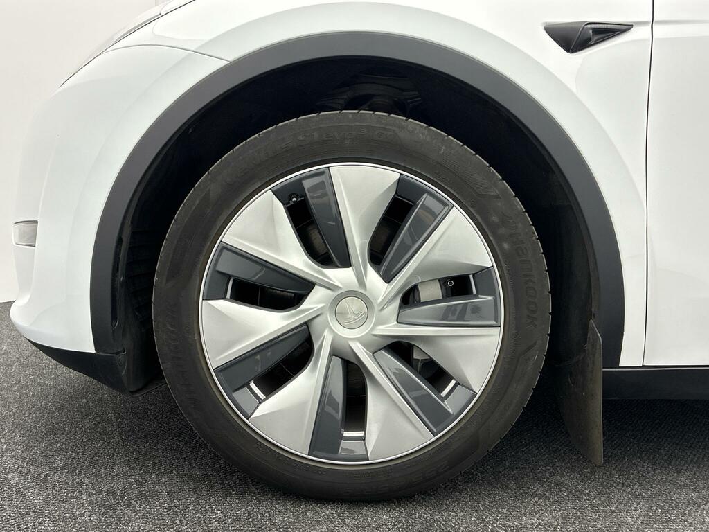 Tesla Model Y Long Range White #4