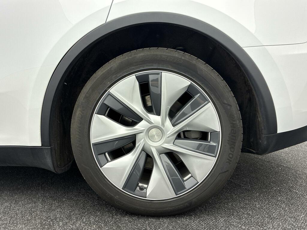 Tesla Model Y Long Range White #6