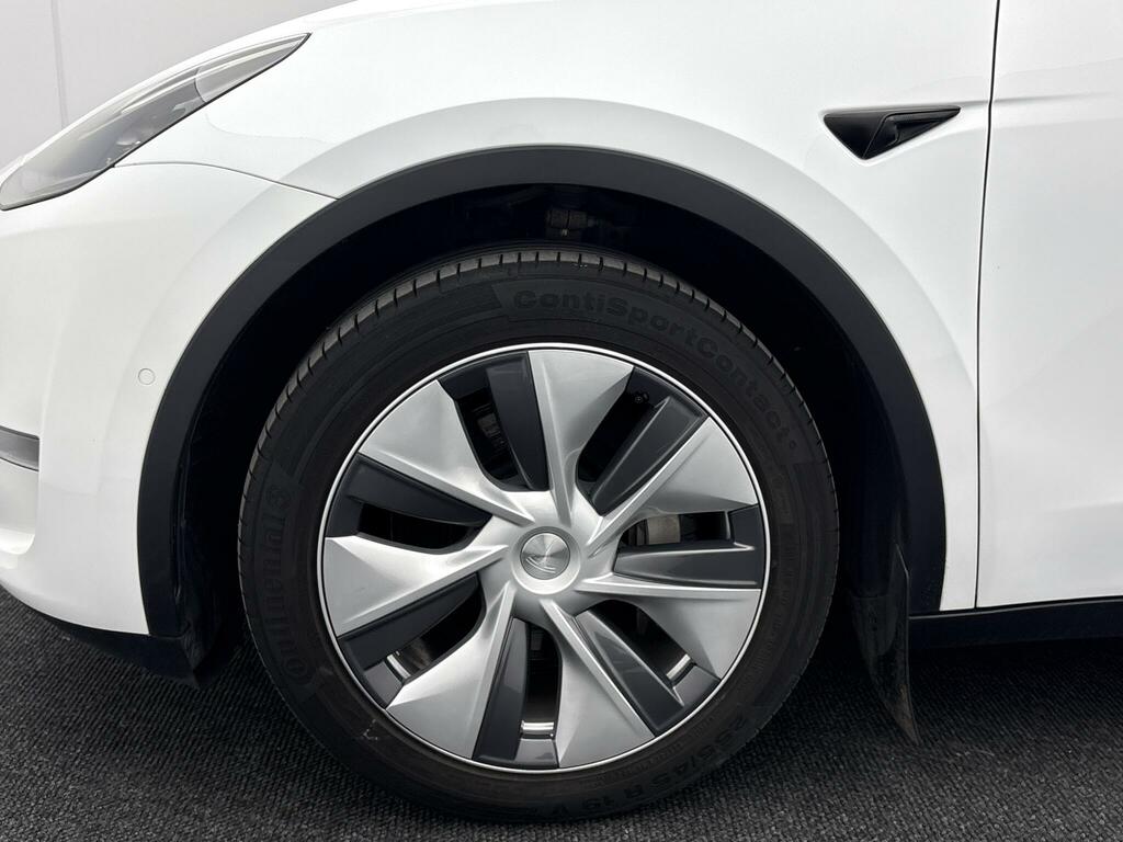 Tesla Model Y Long Range White #5