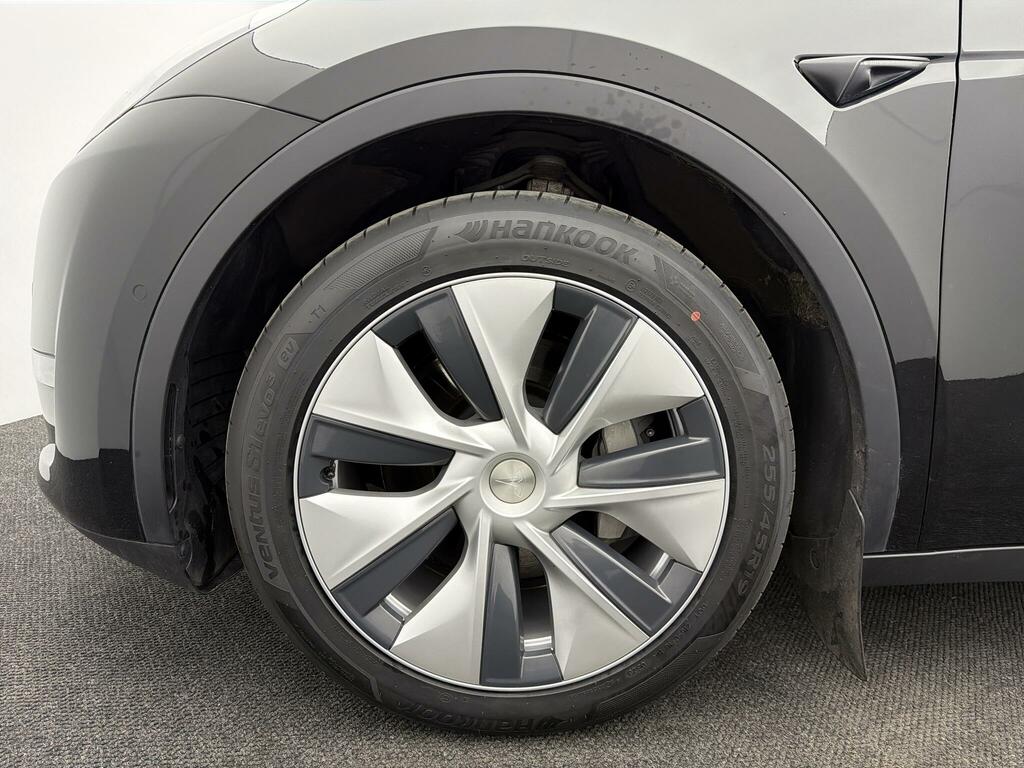 Tesla Model Y Long Range Black #4