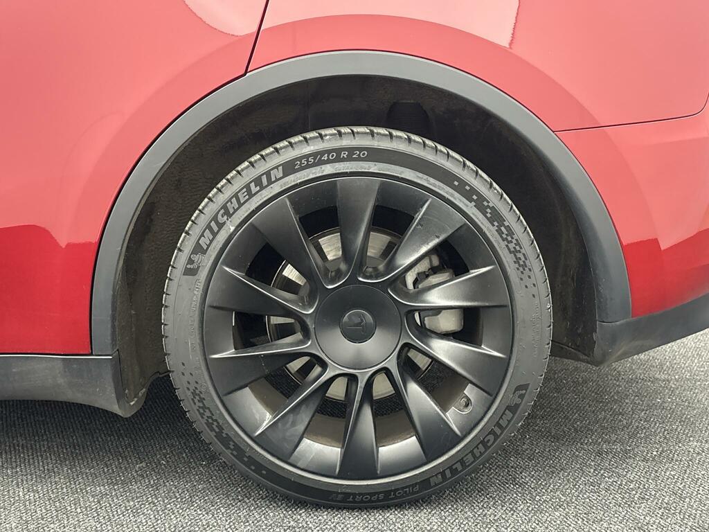 Tesla Model Y Long Range Red #6