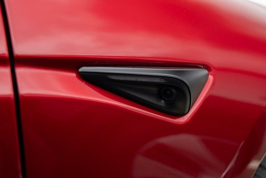 Tesla Model Y Long Range Red #4