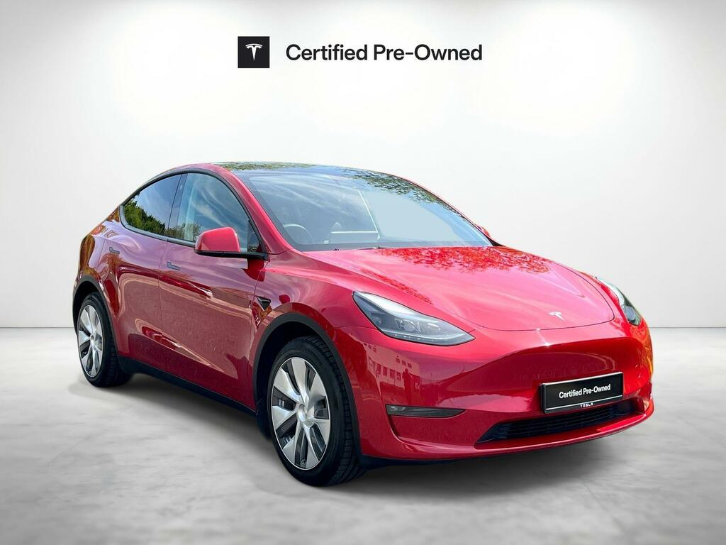 Tesla Model Y Long Range Red