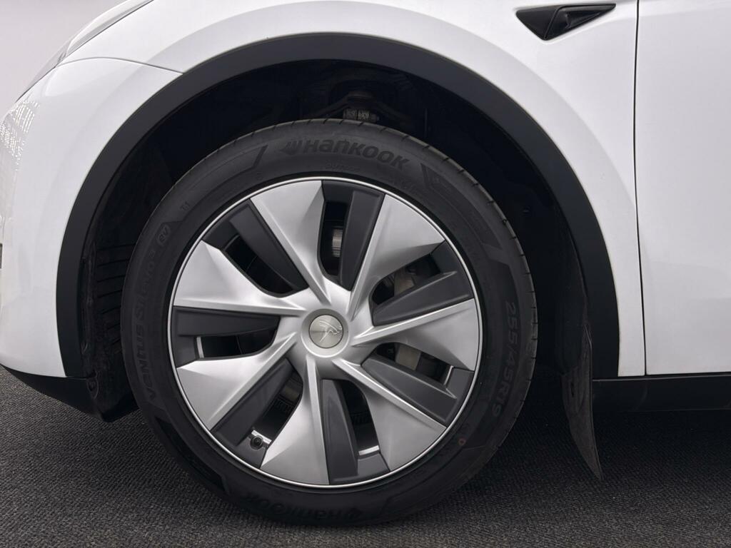 Tesla Model Y Long Range White #4