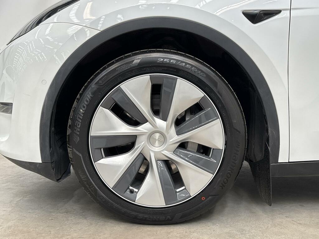 Tesla Model Y Long Range White #4