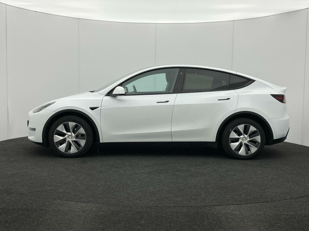 Tesla Model Y Long Range White #6