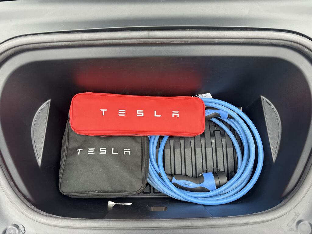 Tesla Model Y Long Range White #2