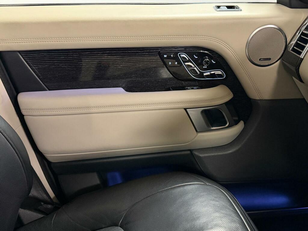Land Rover Range Rover Velar #38
