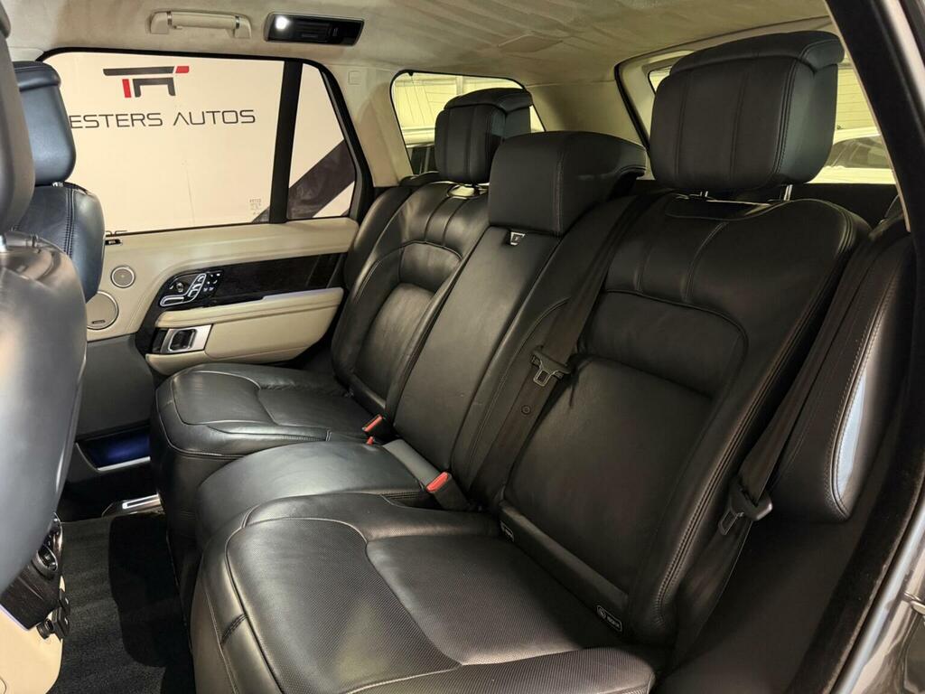Land Rover Range Rover Velar #31