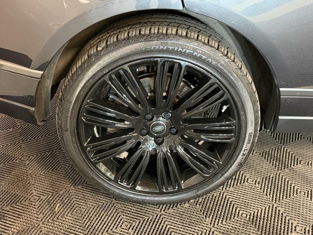 Land Rover Range Rover Velar #32