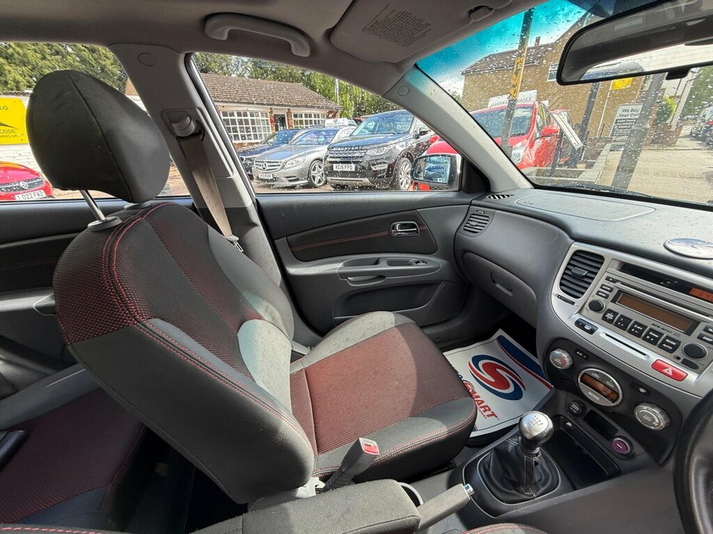 Kia RIO 1.4 3 Silver #24