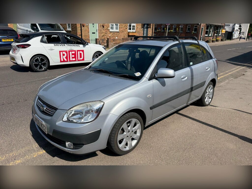 Kia RIO 1.5 Crdi Sport Silver #2