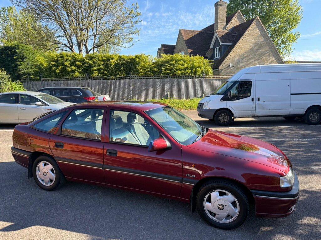 Vauxhall Cavalier 1.8 Gls Hatchback 89 Bhp  #2