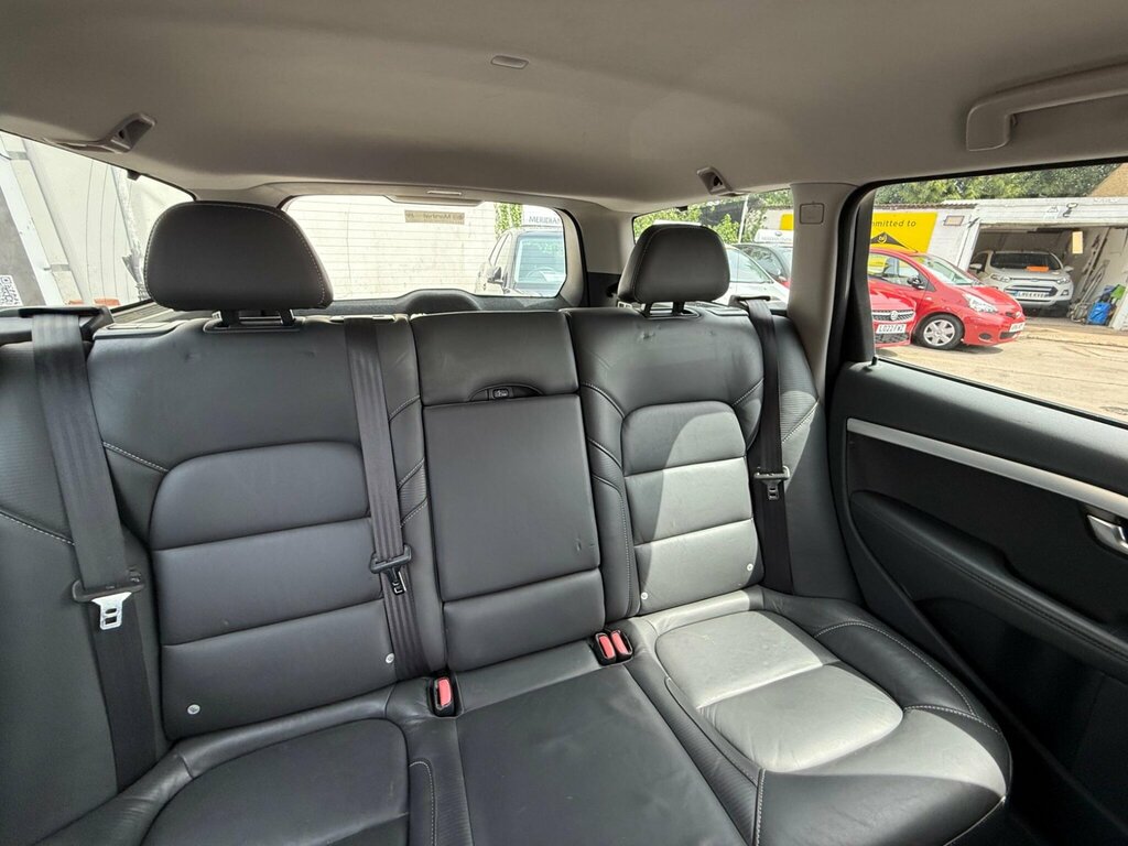 Volvo V70 2.0 D3 Se 161 Bhp Black #36
