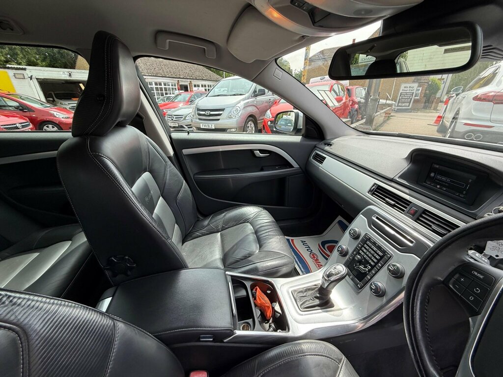 Volvo V70 2.0 D3 Se 161 Bhp Black #28