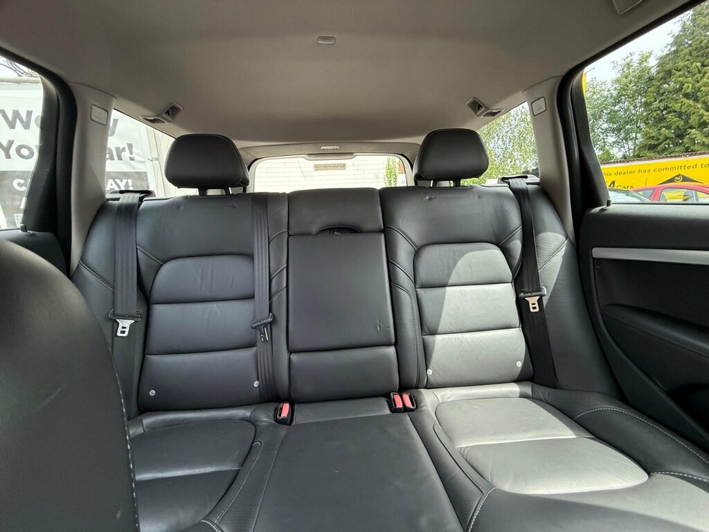 Volvo V70 2.0 D3 Se 161 Bhp Black #38