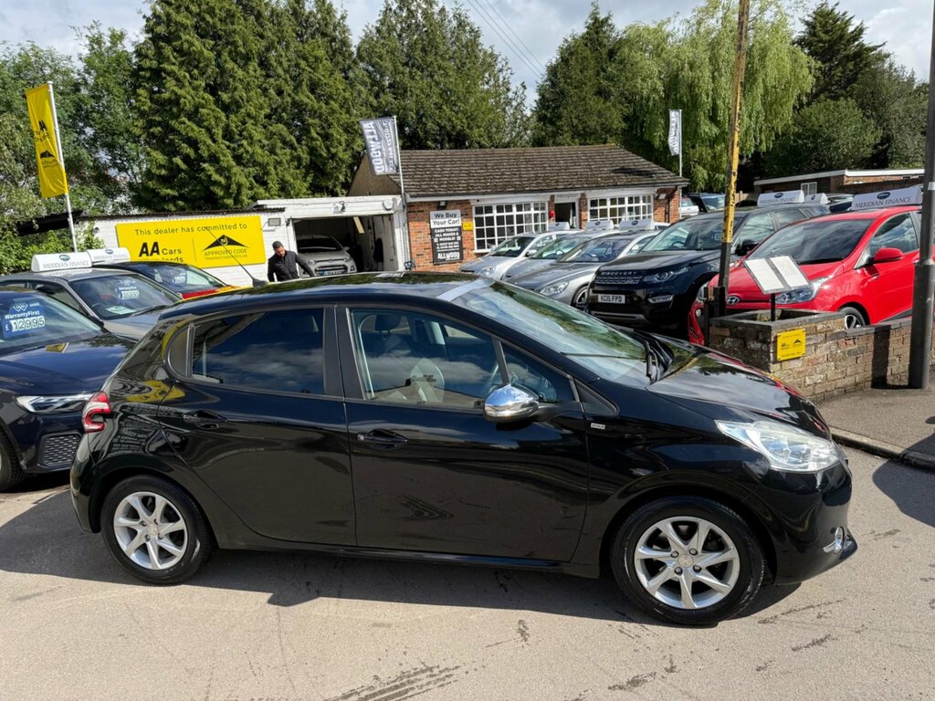 Peugeot 208 1.2 Vti Puretech Style Euro 5 Black #5